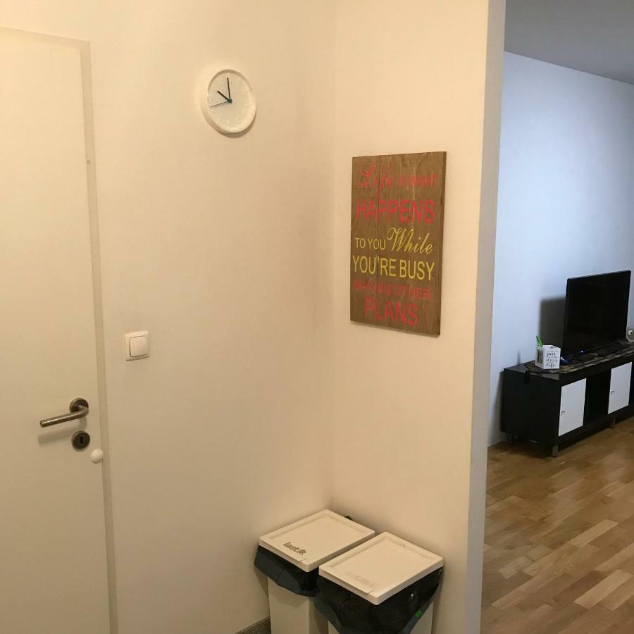 Lg Lovely Apartment Stockerau Eksteriør billede